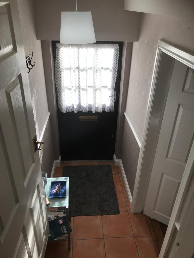 The Cottage, Cosy 2 Bedroom Pet Friendly Perfect For Contractors Free Secure Parking,Cctv Лідс Екстер'єр фото
