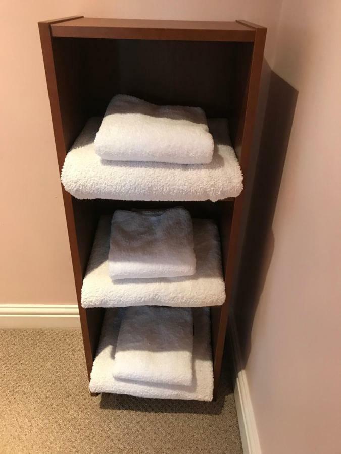 The Cottage, Cosy 2 Bedroom Pet Friendly Perfect For Contractors Free Secure Parking,Cctv Лідс Екстер'єр фото
