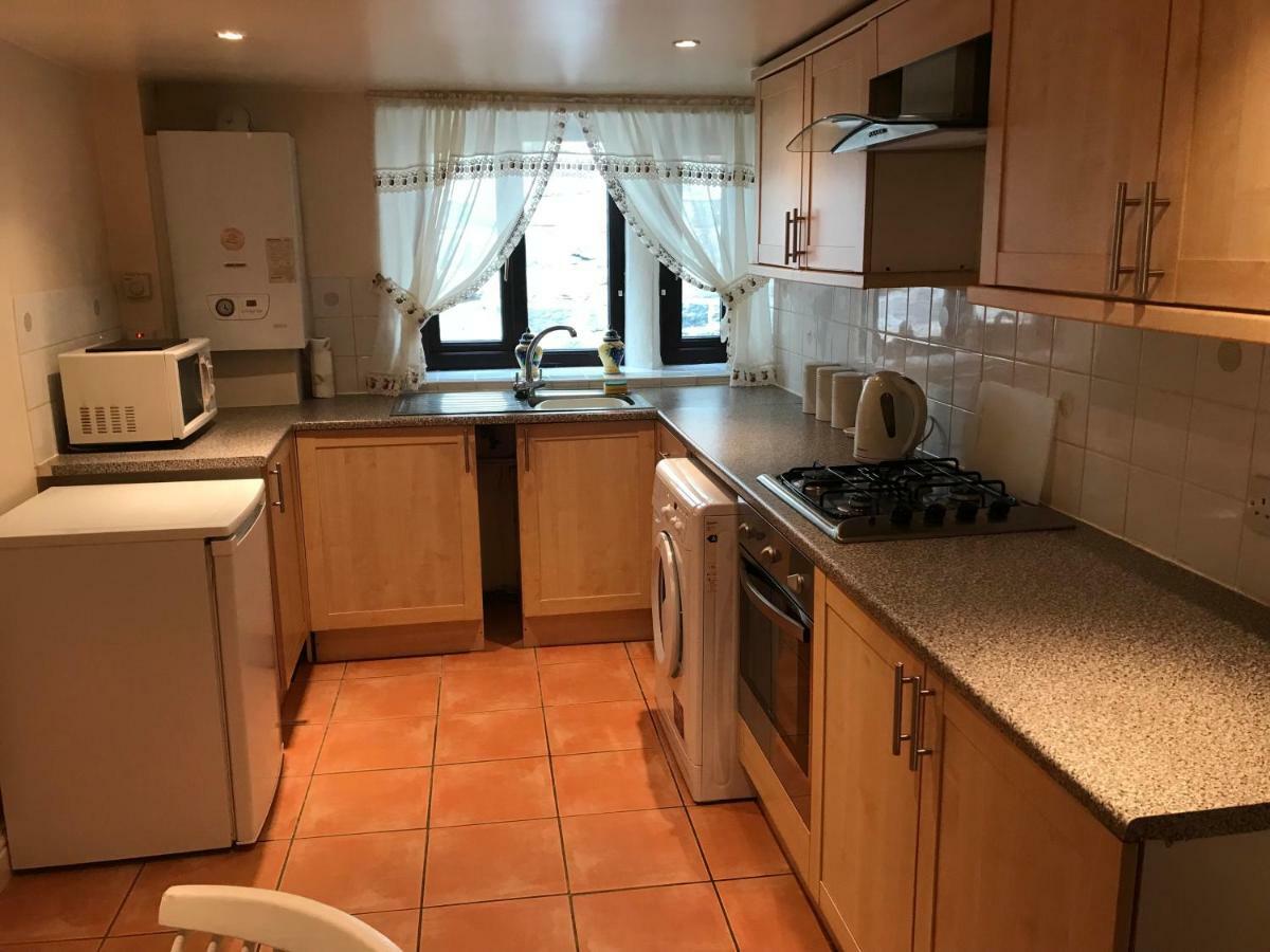 The Cottage, Cosy 2 Bedroom Pet Friendly Perfect For Contractors Free Secure Parking,Cctv Лідс Екстер'єр фото