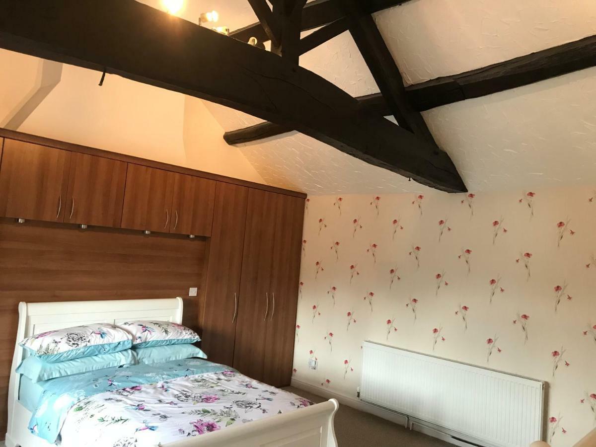 The Cottage, Cosy 2 Bedroom Pet Friendly Perfect For Contractors Free Secure Parking,Cctv Лідс Екстер'єр фото