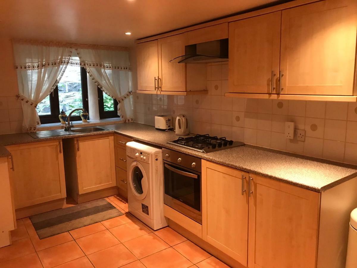 The Cottage, Cosy 2 Bedroom Pet Friendly Perfect For Contractors Free Secure Parking,Cctv Лідс Екстер'єр фото